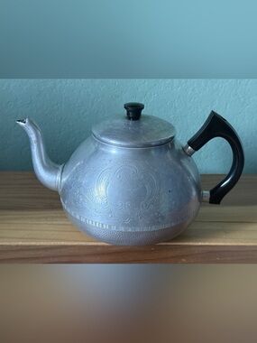Vintage Swan Brand The Carlton Teapot Aluminum Made in England 5”